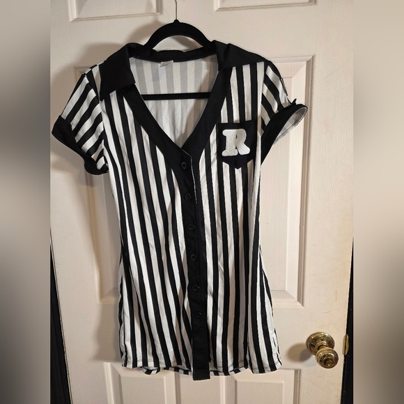 Spirit Halloween Referee Costume with Dress, Shorts and Hat Size Med - Picture 5 of 12